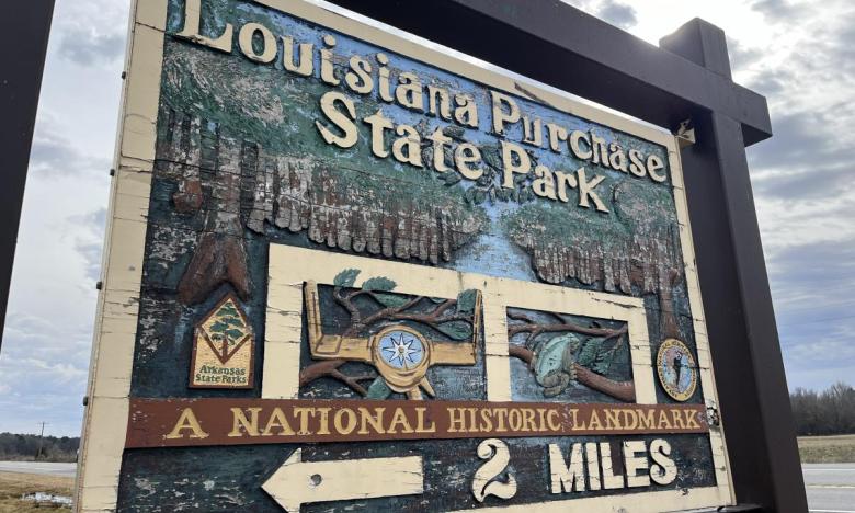 Sign leading the way to Louisiana Purchase State Park. 